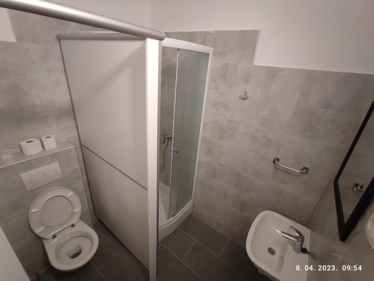 Impact House Split Hostel Εξωτερικό φωτογραφία